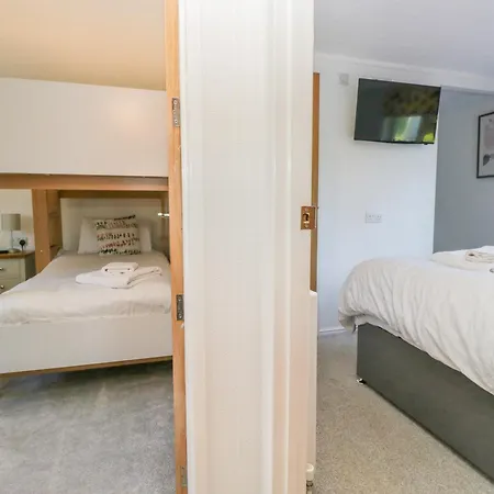 Dovedale Lodge