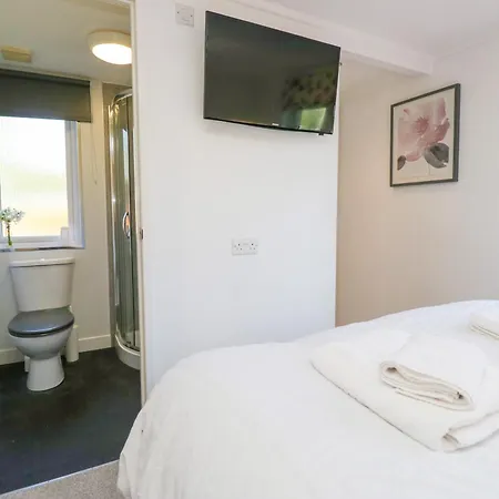 Dovedale Lodge