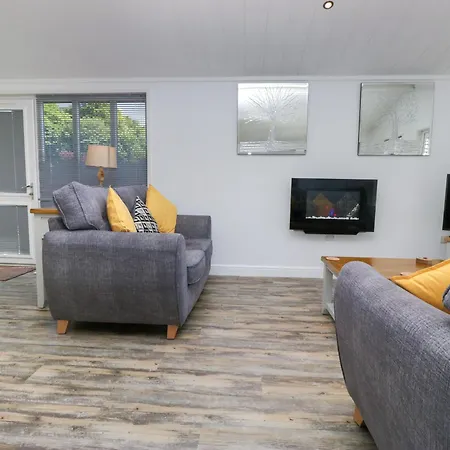 Dovedale Lodge Holiday home