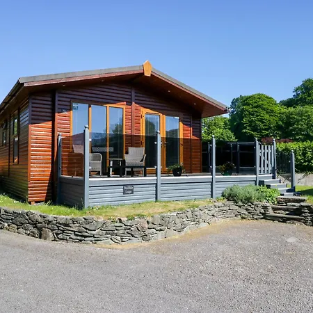 Dovedale Lodge *